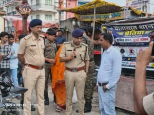 सड़क सुरक्षा एवं यातायात नियमों का पालन हेतु चलाया गया जागरूकता अभियान