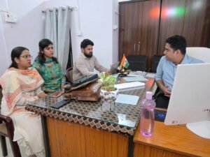 जनगणना : सहायक निदेशक ने किया नगर और प्रखंड चार्ज का दौरा