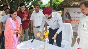 ग्रामीणों की समस्याओं के त्वरित समाधान के लिए उनके टोले में पहुंच रहा प्रशासन : जिला पदाधिकारी