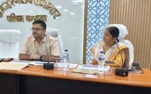 आइसीडीएस की विभिन्न योजनाओं की प्रगति की उप विकास आयुक्त ने की समीक्षा