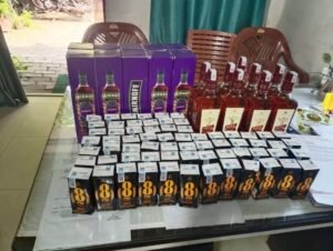 भारी मात्रा में देसी और विदेशी शराब बरामद