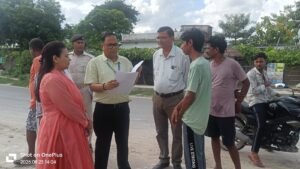 जिलास्तरीय टीम ने अवर निबंधन कार्यालय का किया निरीक्षण