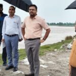 बढ़ते जलस्तर के मद्देनजर तटबंधों का निरीक्षण