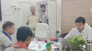 जनता दरबार में आया एक नया आवेदन, पुराने मामले का हुआ निष्पादन