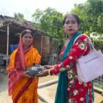 जनप्रतिनिधियों की उदासीनता के बीच किन्नरौं ने थामा बाढ़ पीड़ितों का हाथ