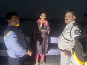 गंडक नदी के कटाव की सूचना पर एसडीएम ने दिखाई तत्परता