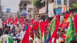 वोट चोरी के आरोप से गरमाई सियासत, मोदी-शाह और मुख्य चुनाव आयुक्त के खिलाफ फूंका पुतला