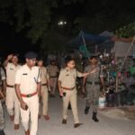 बेतिया पुलिस अधीक्षक ने नगर के पूजा स्थलों एवं पंडालों का किया निरीक्षण