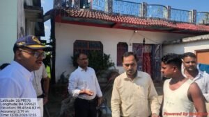 उप विकास आयुक्त ने घोघा पंचायत में प्रधानमंत्री आवास योजना (ग्रामीण) के तहत प्राप्त शिकायतों की जाँच की
