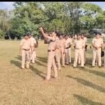 आगामी पर्व-त्योहारों के मद्देनज़र बेतिया पुलिस द्वारा दंगा नियंत्रण टीम का गठन, मॉक ड्रिल के माध्यम से किया गया अभ्यास