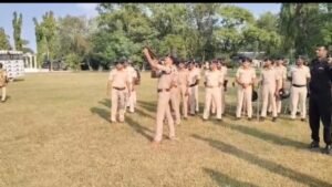 आगामी पर्व-त्योहारों के मद्देनज़र बेतिया पुलिस द्वारा दंगा नियंत्रण टीम का गठन, मॉक ड्रिल के माध्यम से किया गया अभ्यास
