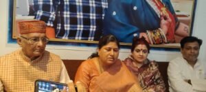 शिक्षक समाज की समस्याओं का समाधान और शिक्षा व्यवस्था को मजबूत करना सरकार की प्राथमिकता: लेशी सिंह