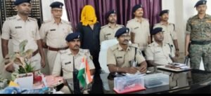 अवैध देशी कट्टा व जिंदा कारतूस के साथ बाइक सवार एक युवक गिरफ्तार